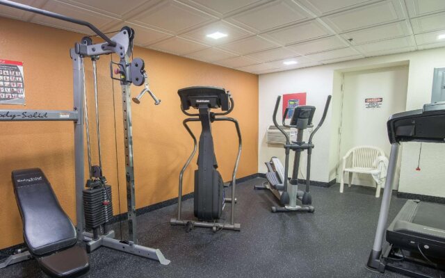 Clarion Pointe Racine - Mount Pleasant