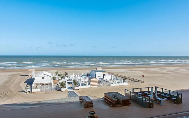 Royal 201 Seafront Apartment in a top Location