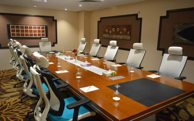 Reef Global Hotel