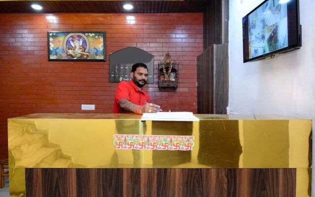 OYO 17133 Hotel Anmol