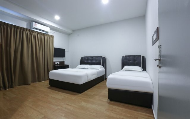 Pp Traveller's Hotel by OYO Rooms