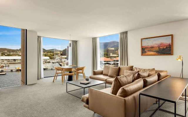 MACq 01 Hotel