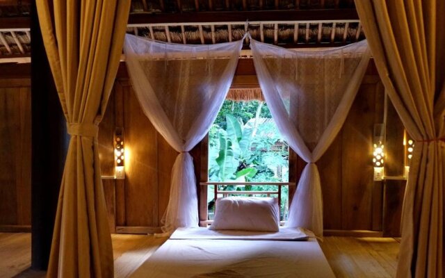 Minh Tho Stilt House