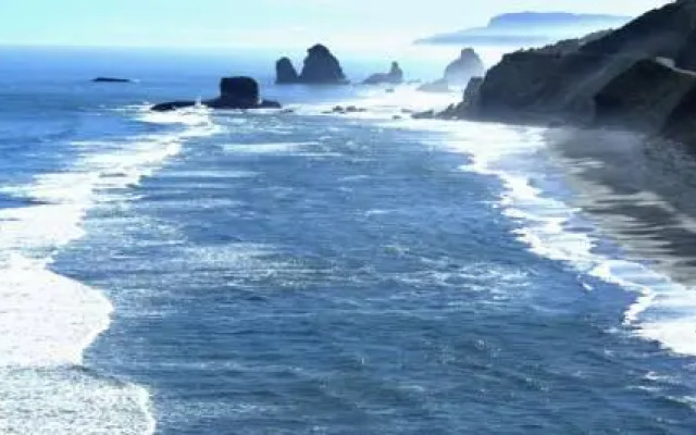 Breakers Boutique Accommodation