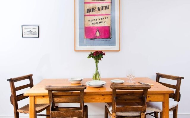 Lovely, Spacious 1BR Central Flat