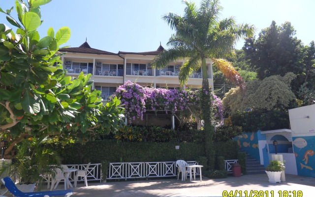 Relax Resort