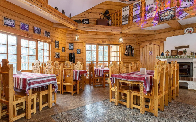 Апарт-Готель "Панщина"