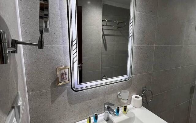 Pyramids Heritage INN