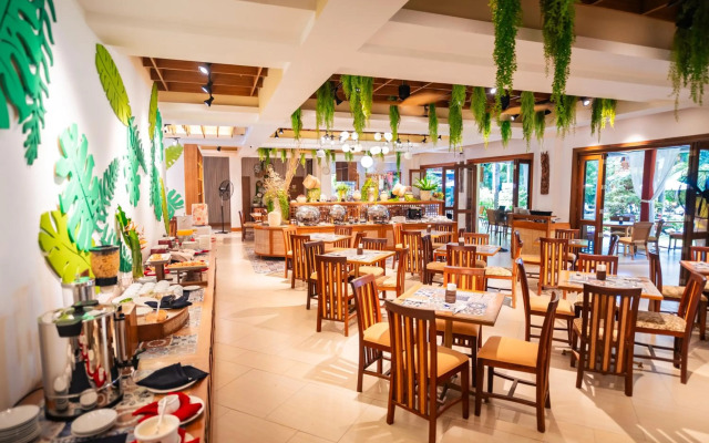 Boracay Tropics Resort Hotel