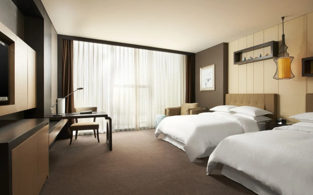 Sheraton Shanghai Waigaoqiao Hotel