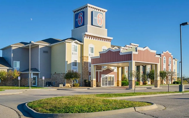 Sleep Inn & Suites