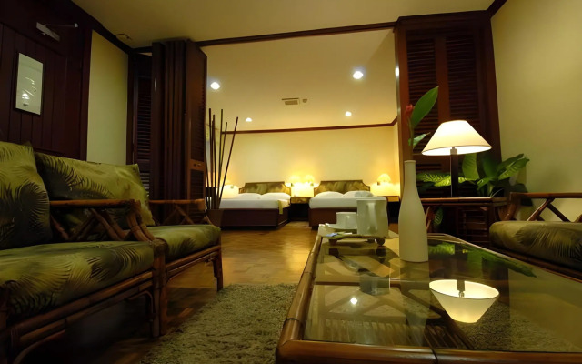 Oasis Hotel