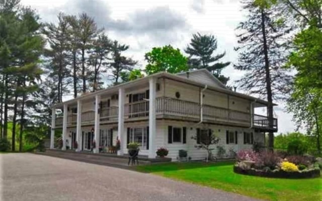 Lakeside Bed & Breakfast