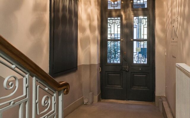 Monk Monastiraki Suites
