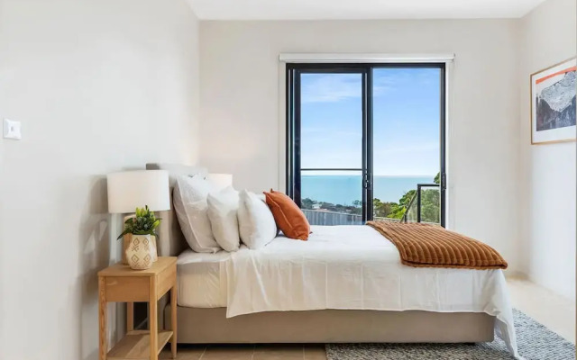 Cliffside Castle With Bay And City Views