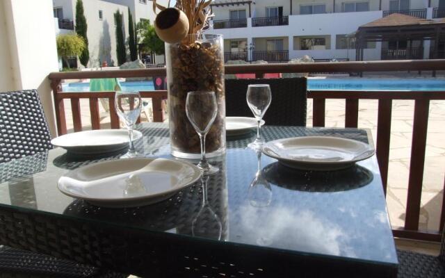Studio with shower room E3, full kitchen, poolside, FREE WIFI