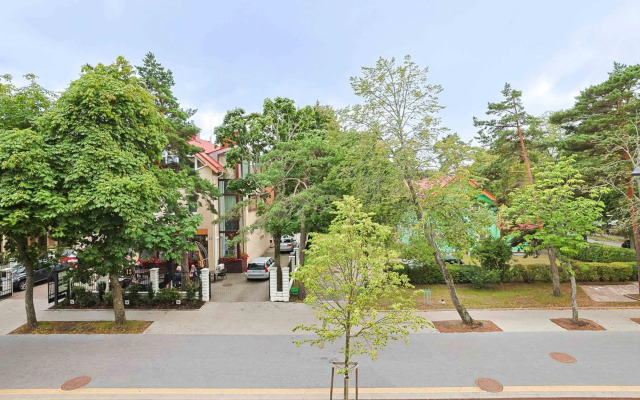 Alka, City Apt. Sea, Park and Parking, by Cohost