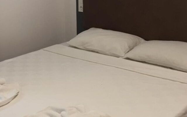 Double Comfort Otel Sarıgerme