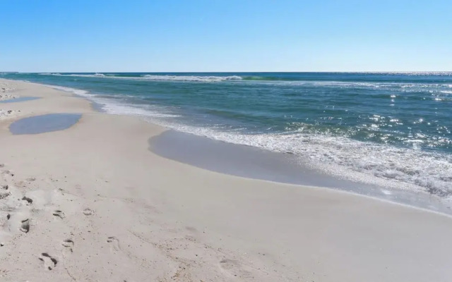 Southwinds K-8: Beachside & Pool Retreat