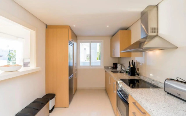 AL-321 Penthouse 3 bedrooms Alcazaba Lagoon