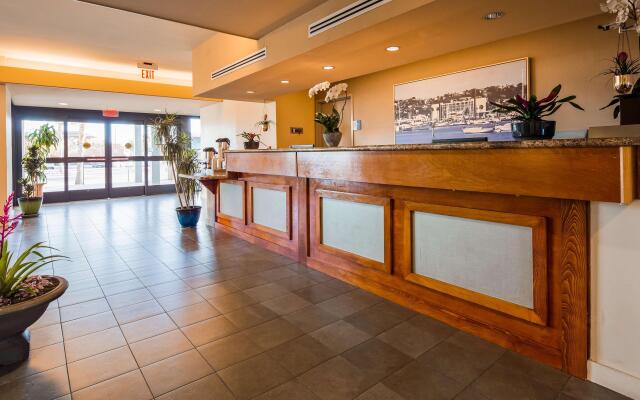 Best Western Yacht Harbor Hotel