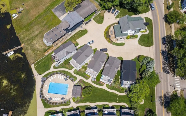 Saugatuck Harbor House