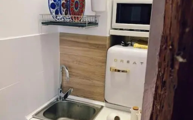 Opera Suite Carmen Studio near Royal Palace