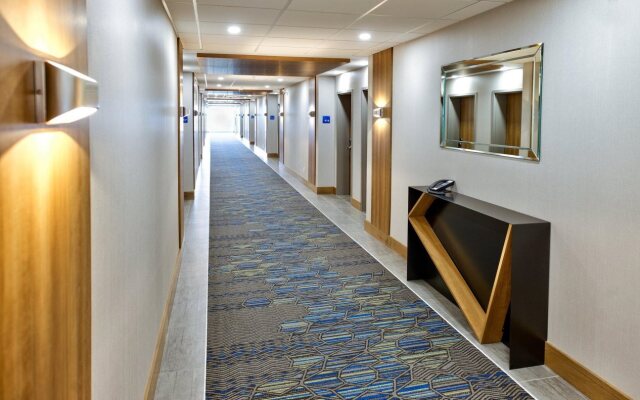 Holiday Inn Express & Suites Trois Rivieres Ouest by IHG