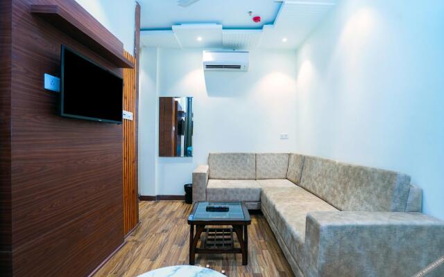 Hotel Aura Grand by Levelup