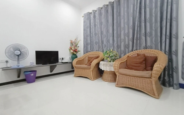 OYO 90203 Emma Sukma Homestay