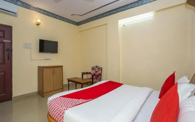 New Aishwarya Comforts By OYO Rooms