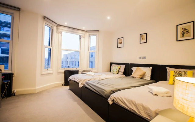 Surbiton Luxury Garden House 19A