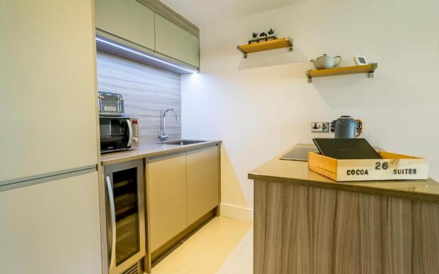 26 Cocoa Suites (parking included)