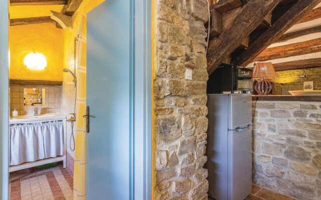 Stunning Home in Groznjan With Wifi and 3 Bedrooms