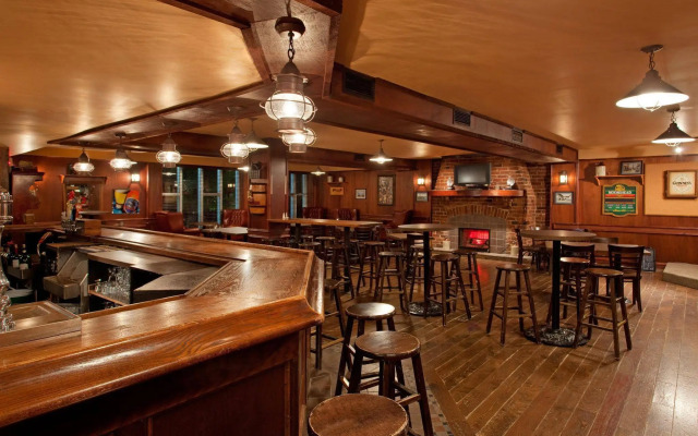 Crowne Plaza Fredericton-Lord Beaverbrook by IHG