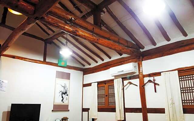 Nokwon Hanok Guesthouse