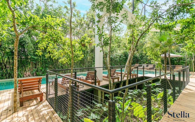 3 Story Home with Private Roof Pool and Tropical Views