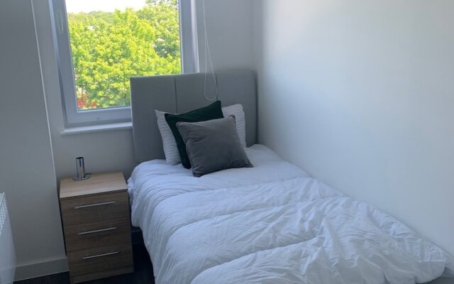 Top Floor - Serviced Apartments