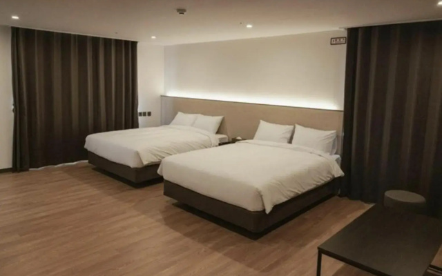 LeMain Hotel Seogwipo