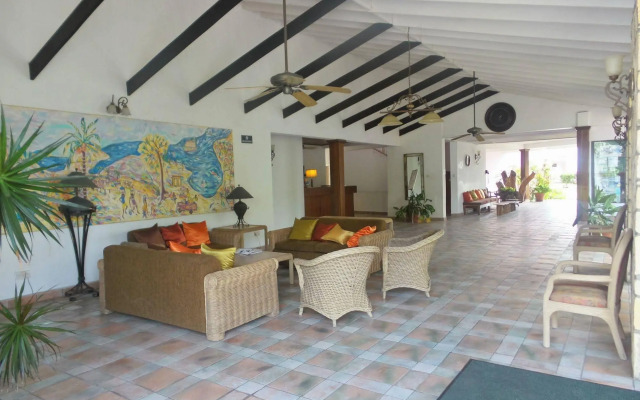 Allamanda Beach Hotel