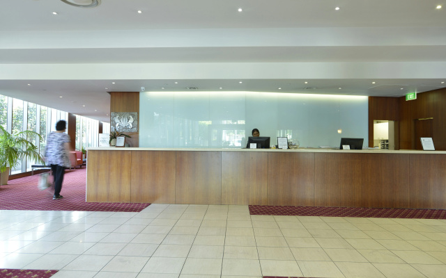 Seasons Botanic Gardens – Lobby – Melbourne