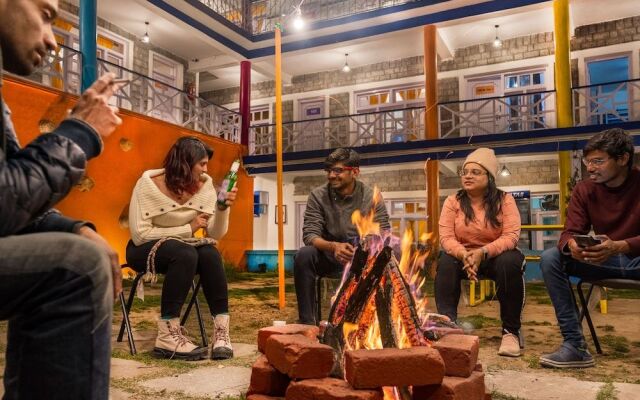 goSTOPS Manali - Hostel