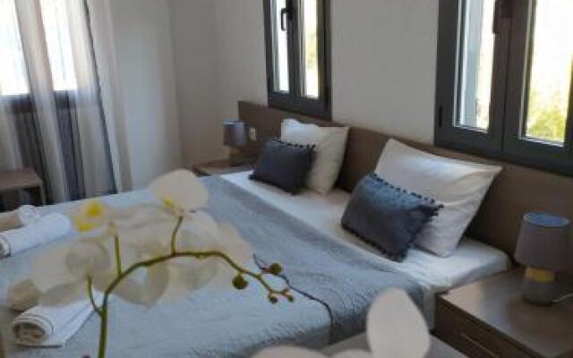 Lena Apartments