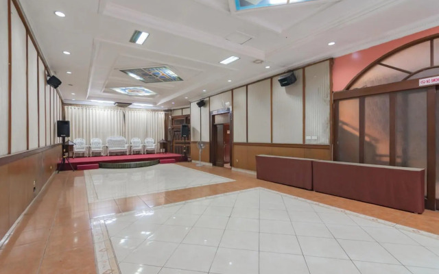 OYO 228 Hotel Lodaya