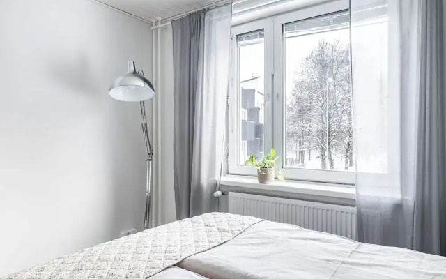 Bright 1BR Apartment next to the Beach
