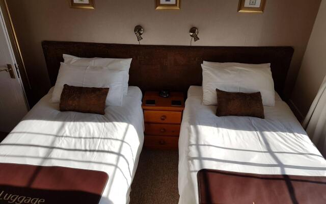 Edale House