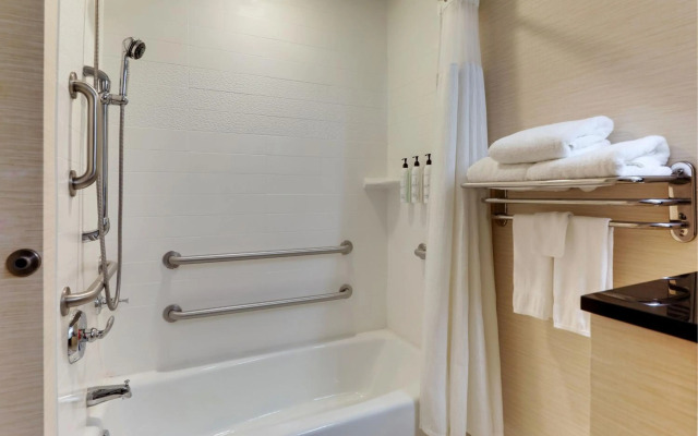 Fairfield Inn & Suites Hutchinson