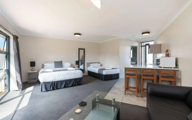 Matakana Motel