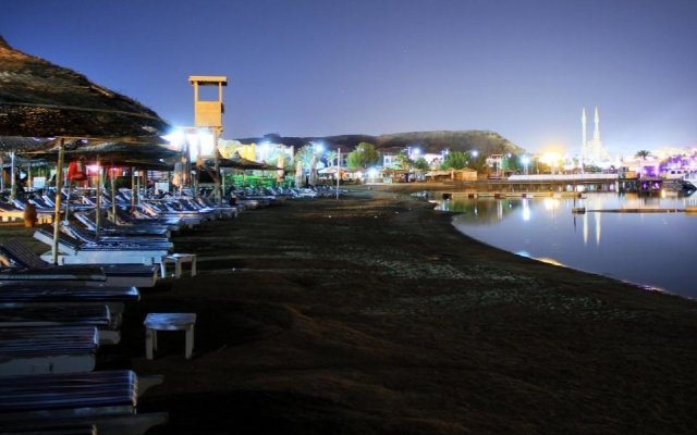 Turquoise Beach Hotel