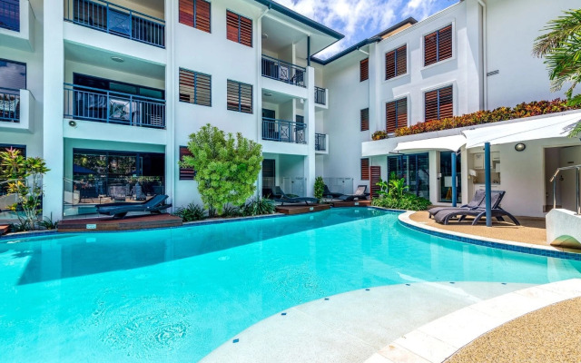 Meridian Port Douglas - Adults only